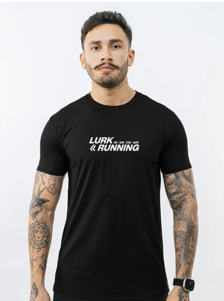 Camiseta masculina preta esportiva